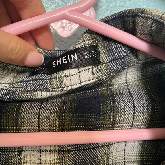 Twist-Front Flannel - Picture 4 of 4